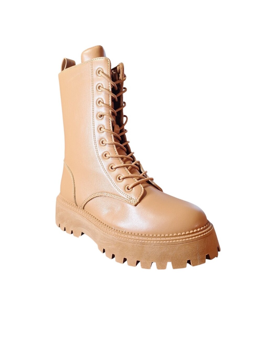 NIB Rouge Chunky Lace-Up Combat Boots